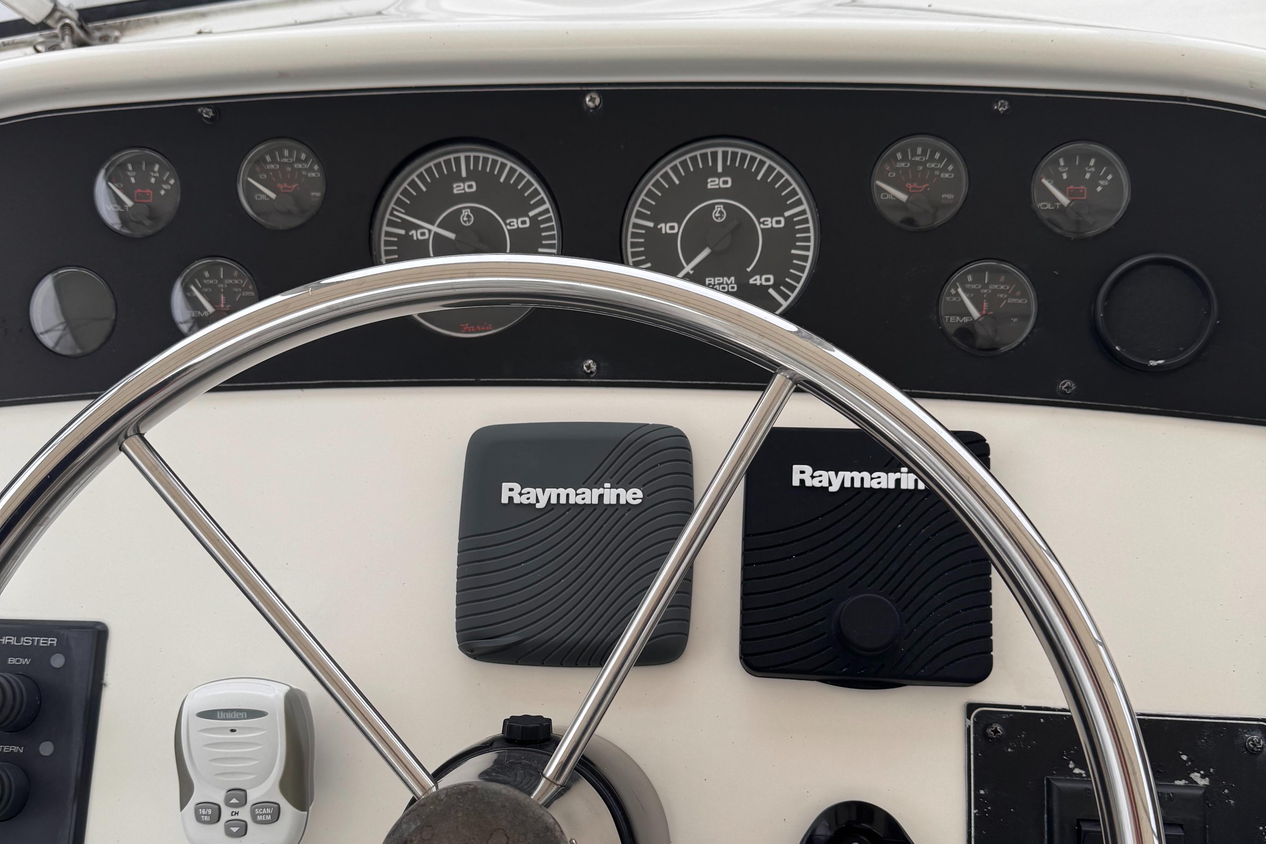 2004-meridian-490-pilothouse-power-9834352-20250610154940054-1_XLARGE