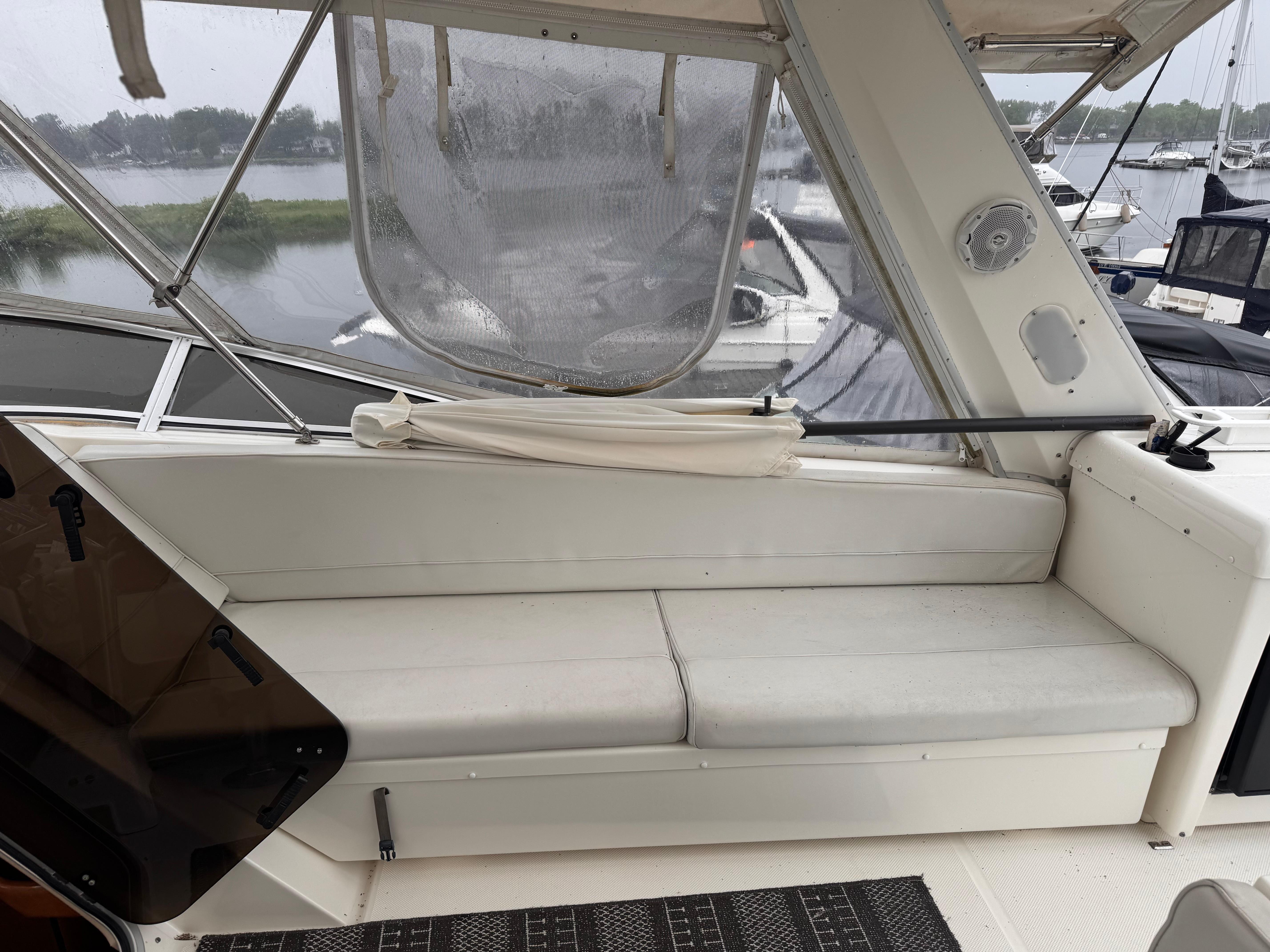 2004-meridian-490-pilothouse-power-9834352-20250610155330255-1_XLARGE