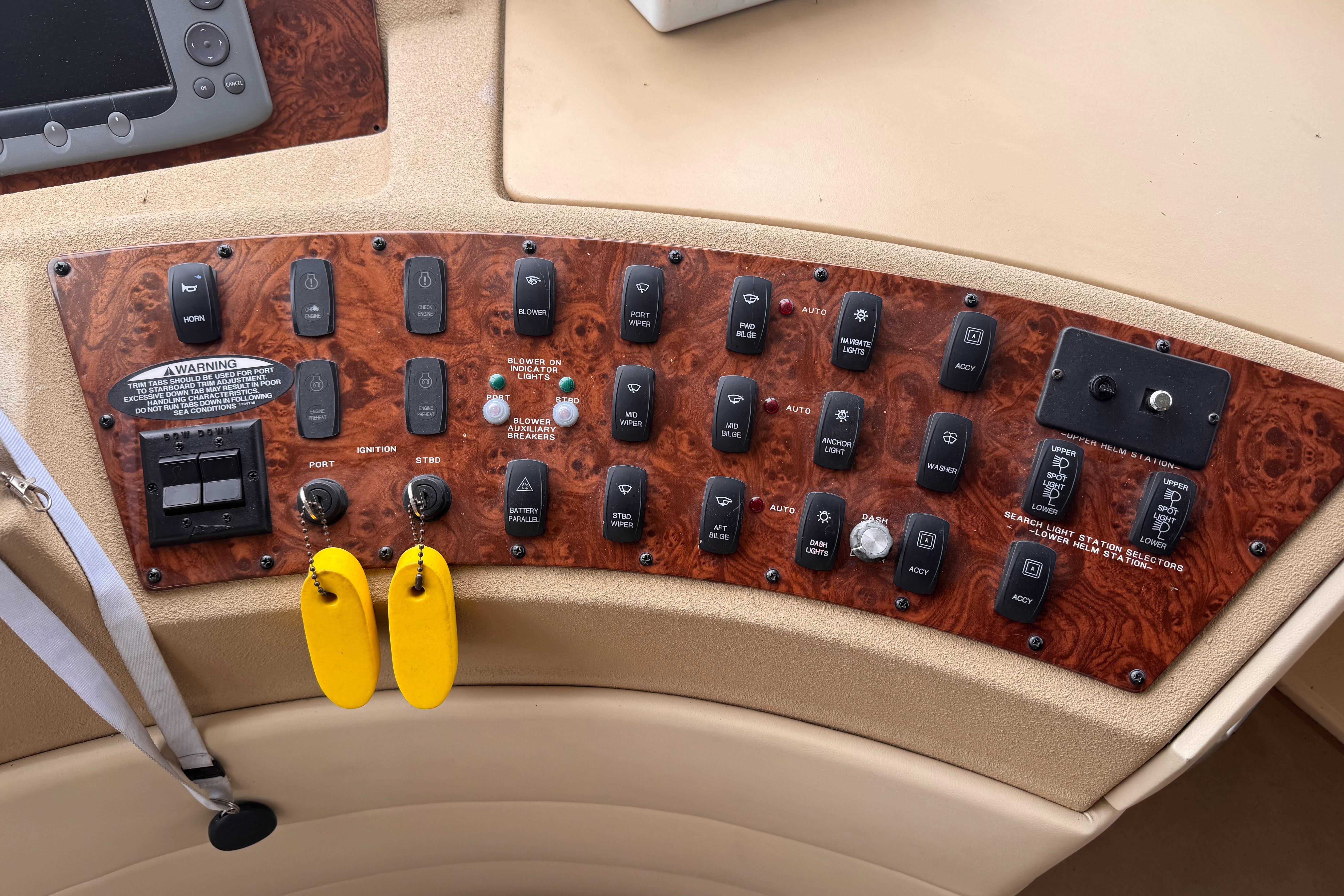 2004-meridian-490-pilothouse-power-9834352-20250610155412181-1_XLARGE