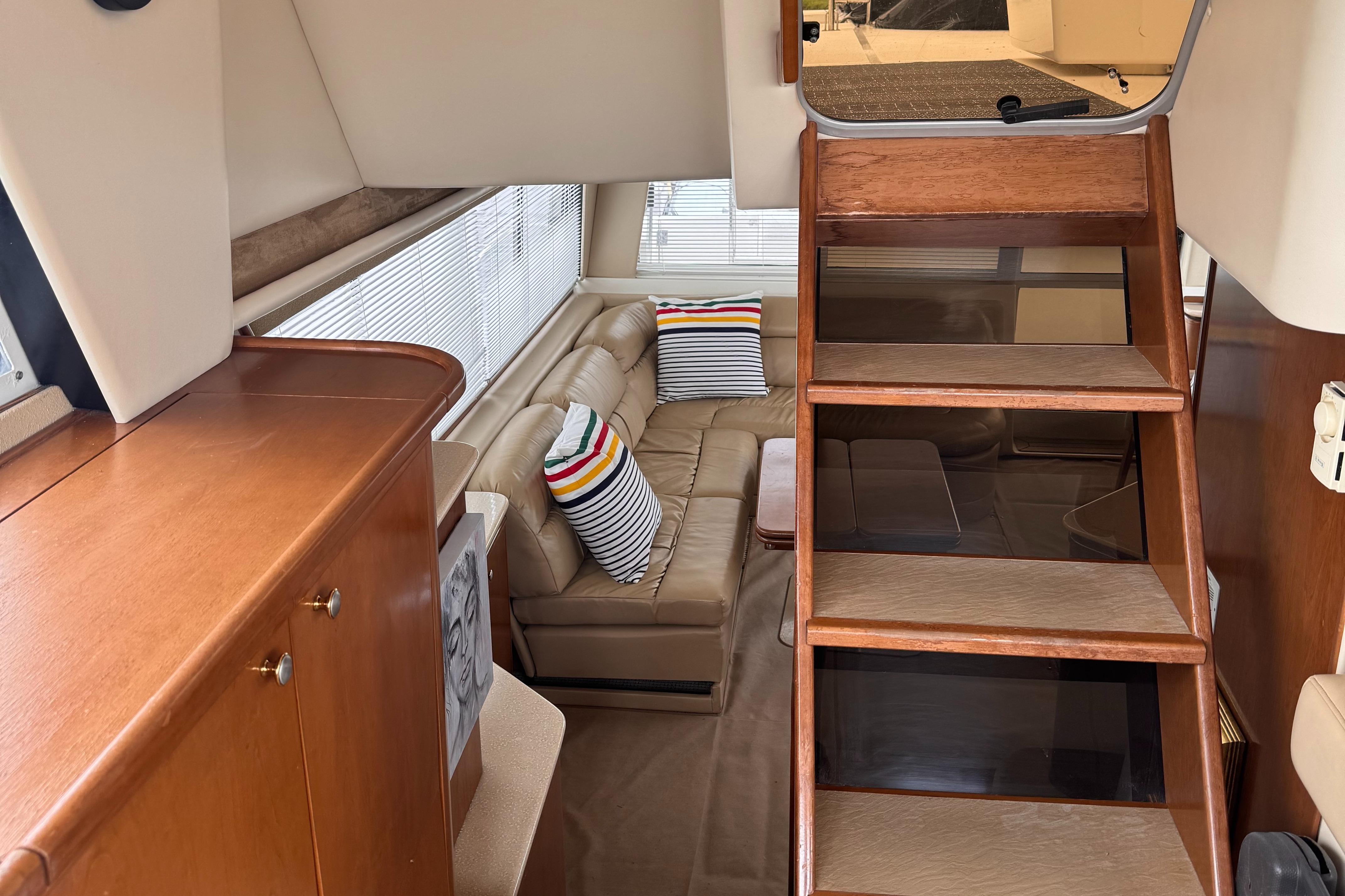 2004-meridian-490-pilothouse-power-9834352-20250610155429808-1_XLARGE