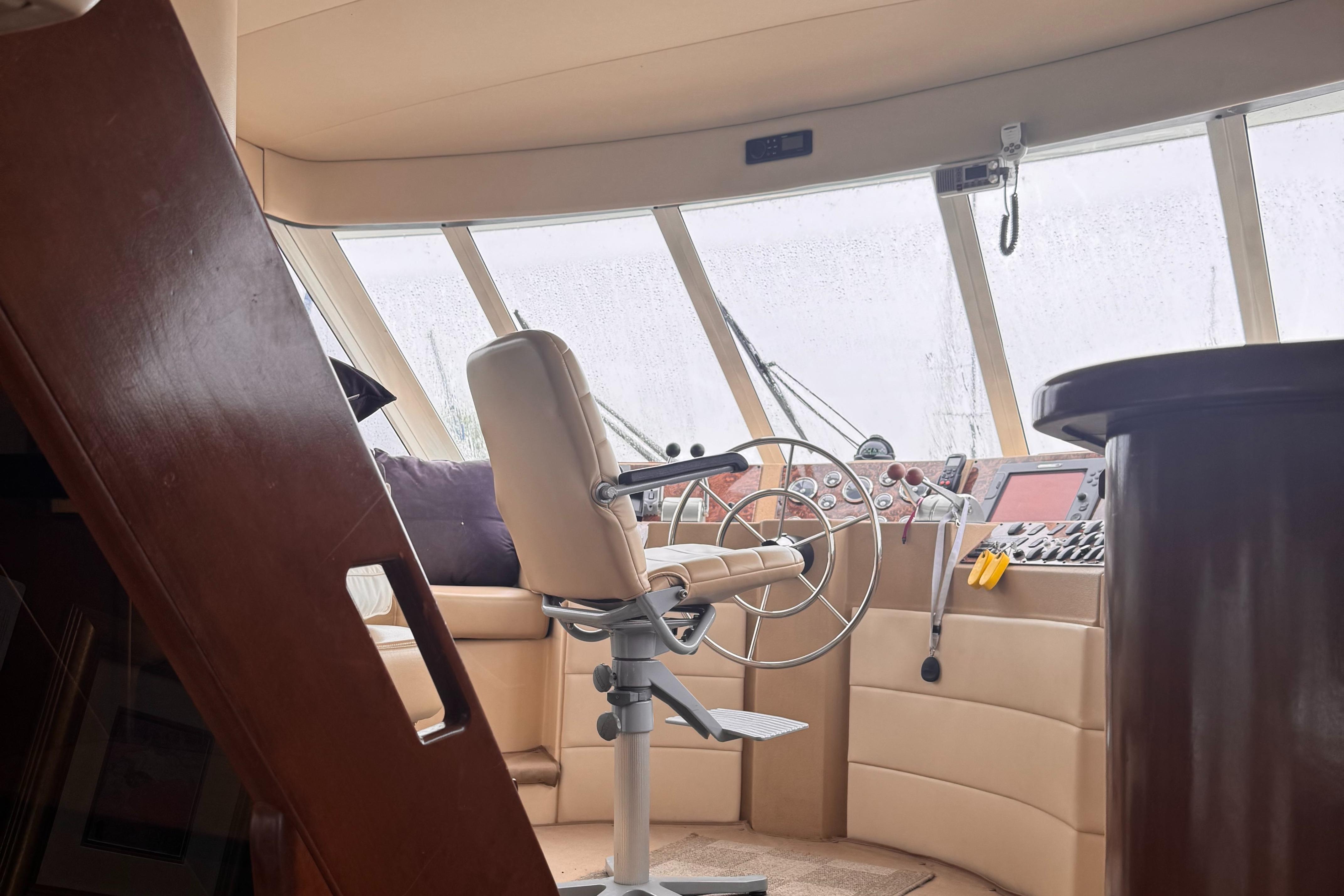 2004-meridian-490-pilothouse-power-9834352-20250610160820071-1_XLARGE