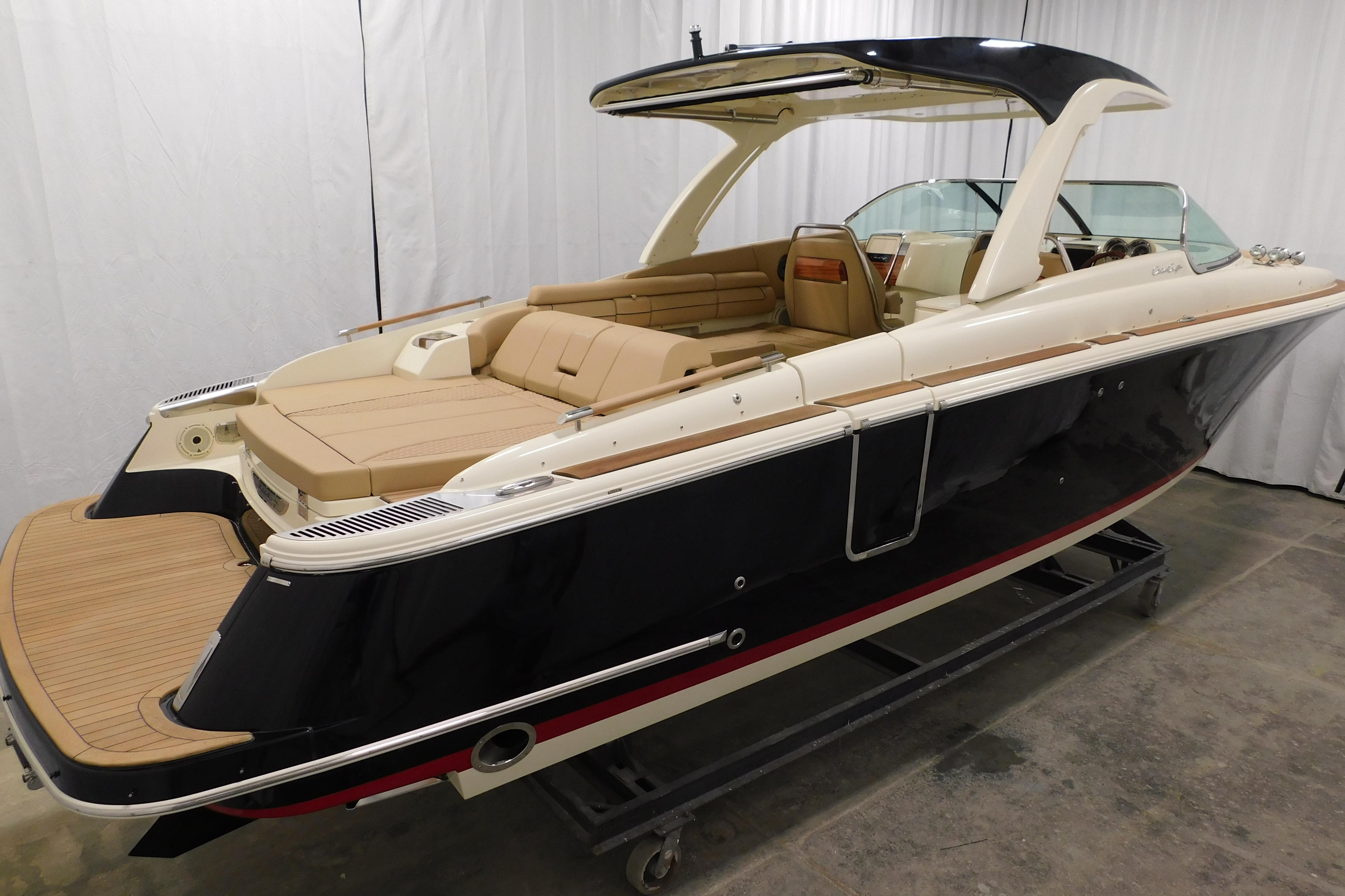 2021 Chris-Craft Launch 35 GT boat with sleek design and luxurious interior.