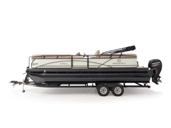 2022 Regency boat for sale, model of the boat is 230 DL3 & Image # 8 of 54