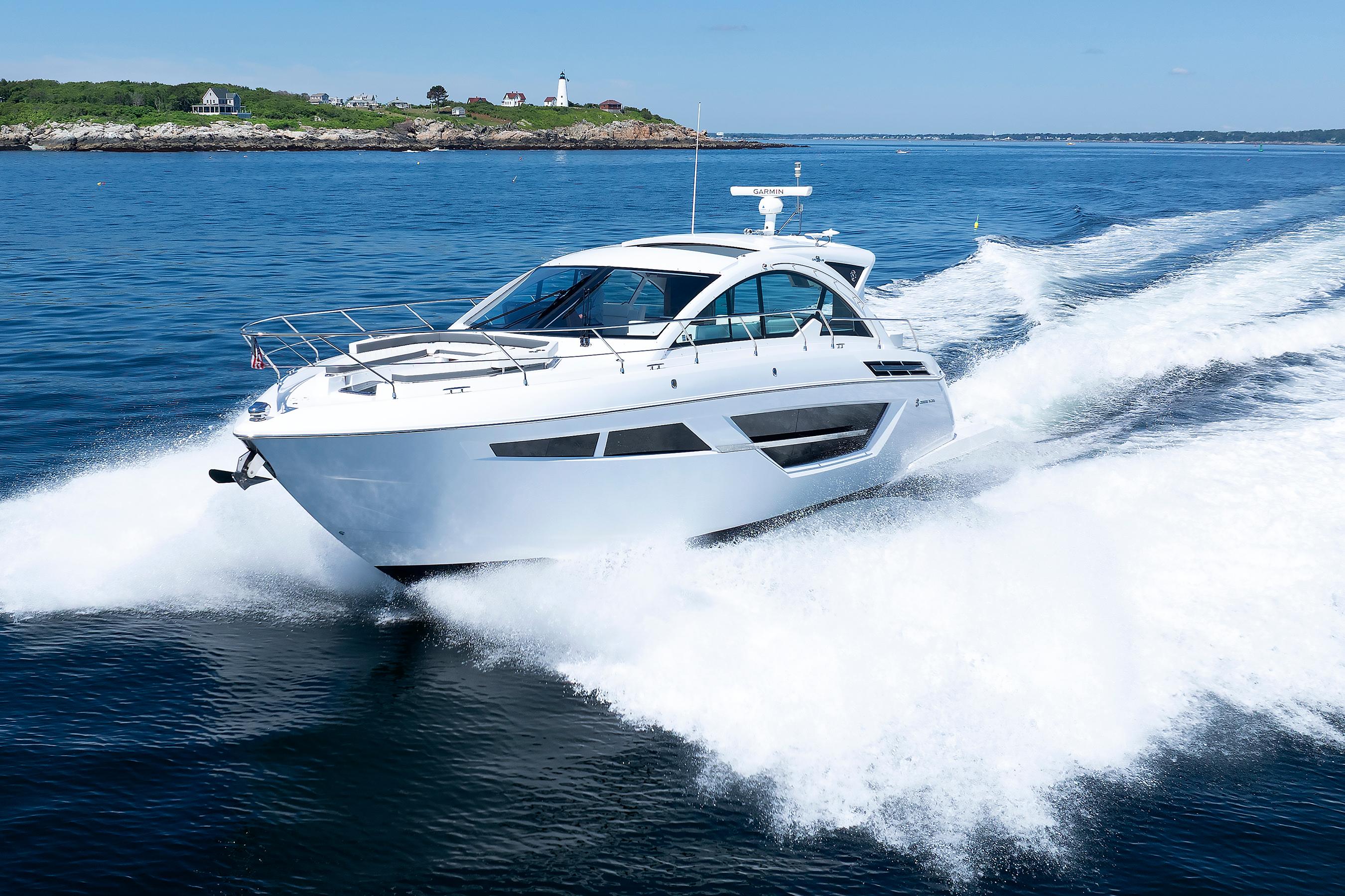2021 Cruisers Yachts 50 Cantius0