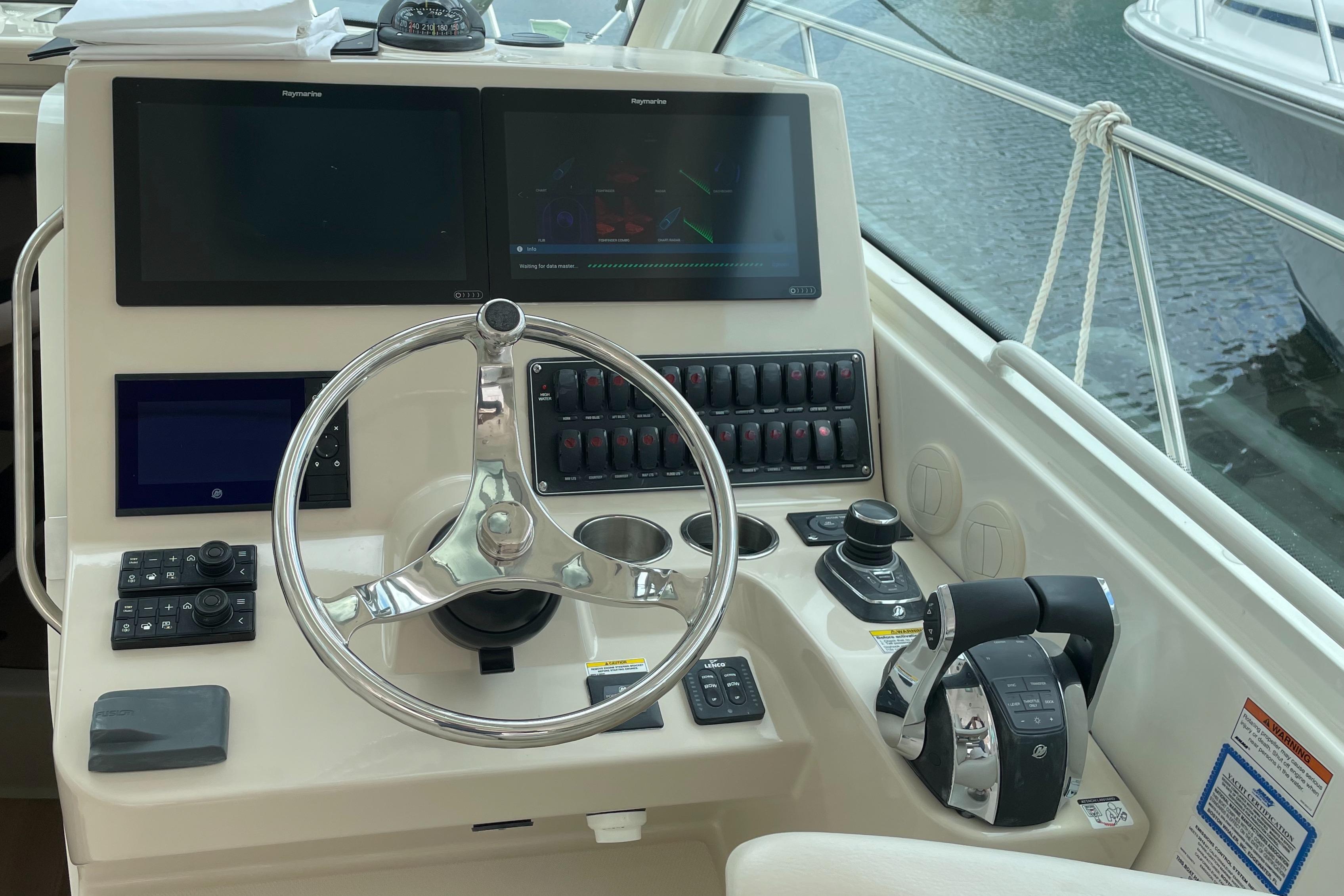 2018 Boston Whaler