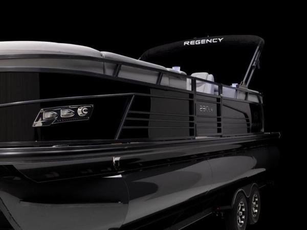 2022 Regency boat for sale, model of the boat is 230 LE3 & Image # 18 of 55