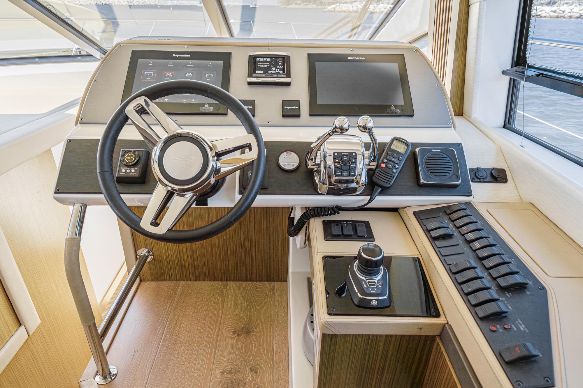2018 Sea Ray Fly 510 #TBRL9035H inventory image at Sun Country Marine Group, Newport Beach 2018 Sea Ray Fly 510 #TBRL9035H inventory image at Sun Country Marine Group, Newport Beach