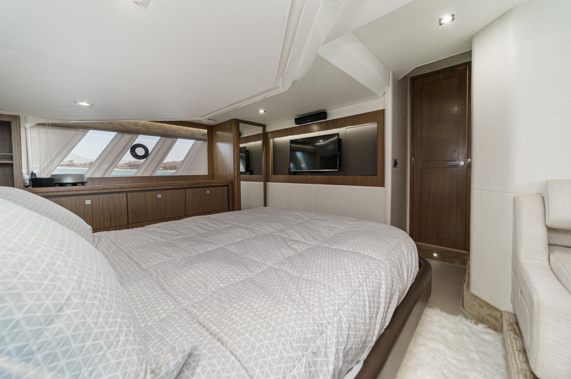 2018 Sea Ray Fly 510 #TBRL9035H inventory image at Sun Country Marine Group, Newport Beach 2018 Sea Ray Fly 510 #TBRL9035H inventory image at Sun Country Marine Group, Newport Beach