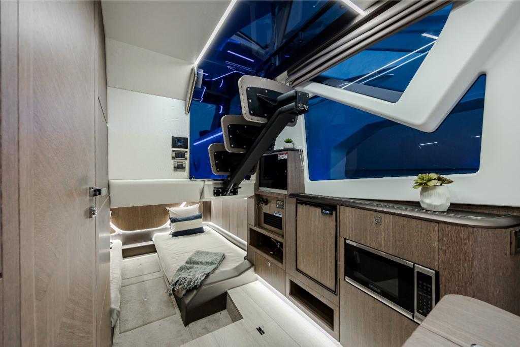 Galeon-375 GTO 2023-Trauma Free FL-US-2023-Galeon-375-GTO-MarineMax-9444401 | Thumbnail