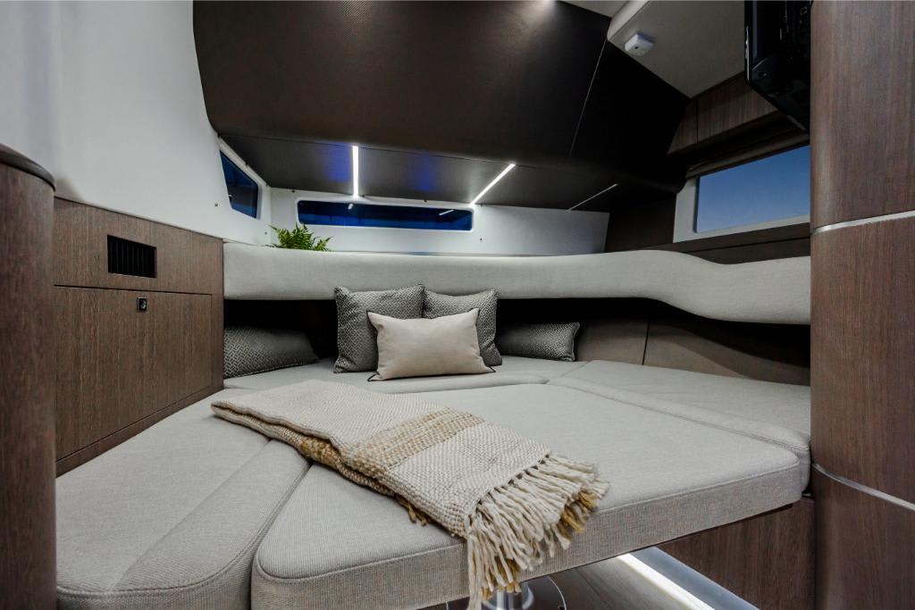 Galeon-375 GTO 2023-Trauma Free FL-US-2023-Galeon-375-GTO-MarineMax-9444401 | Thumbnail