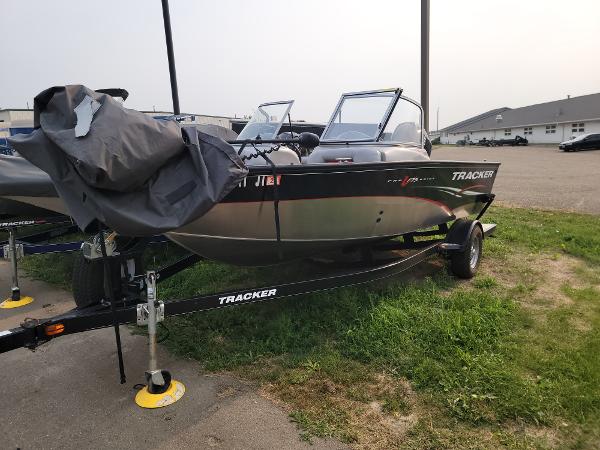 2012 Tracker Boats boat for sale, model of the boat is ProGuide 175CB & Image # 2 of 16