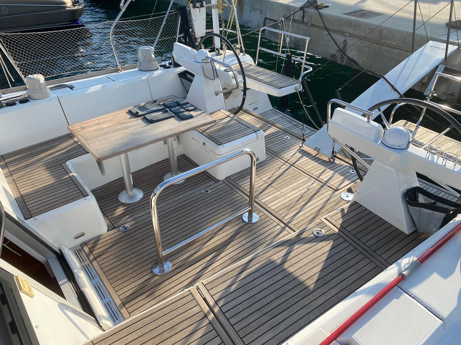 Yacht Photos Pics