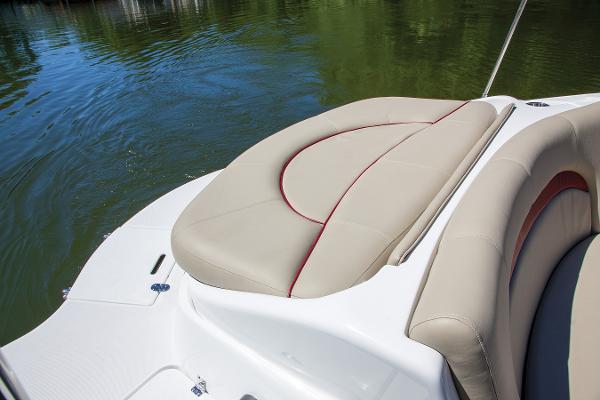 2013 Hurricane boat for sale, model of the boat is SunDeck 2200 DC IO & Image # 3 of 5