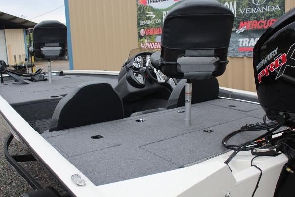 2021 Tracker Boats boat for sale, model of the boat is Pro Team™ 195 TXW Tournament Edition & Image # 14 of 22