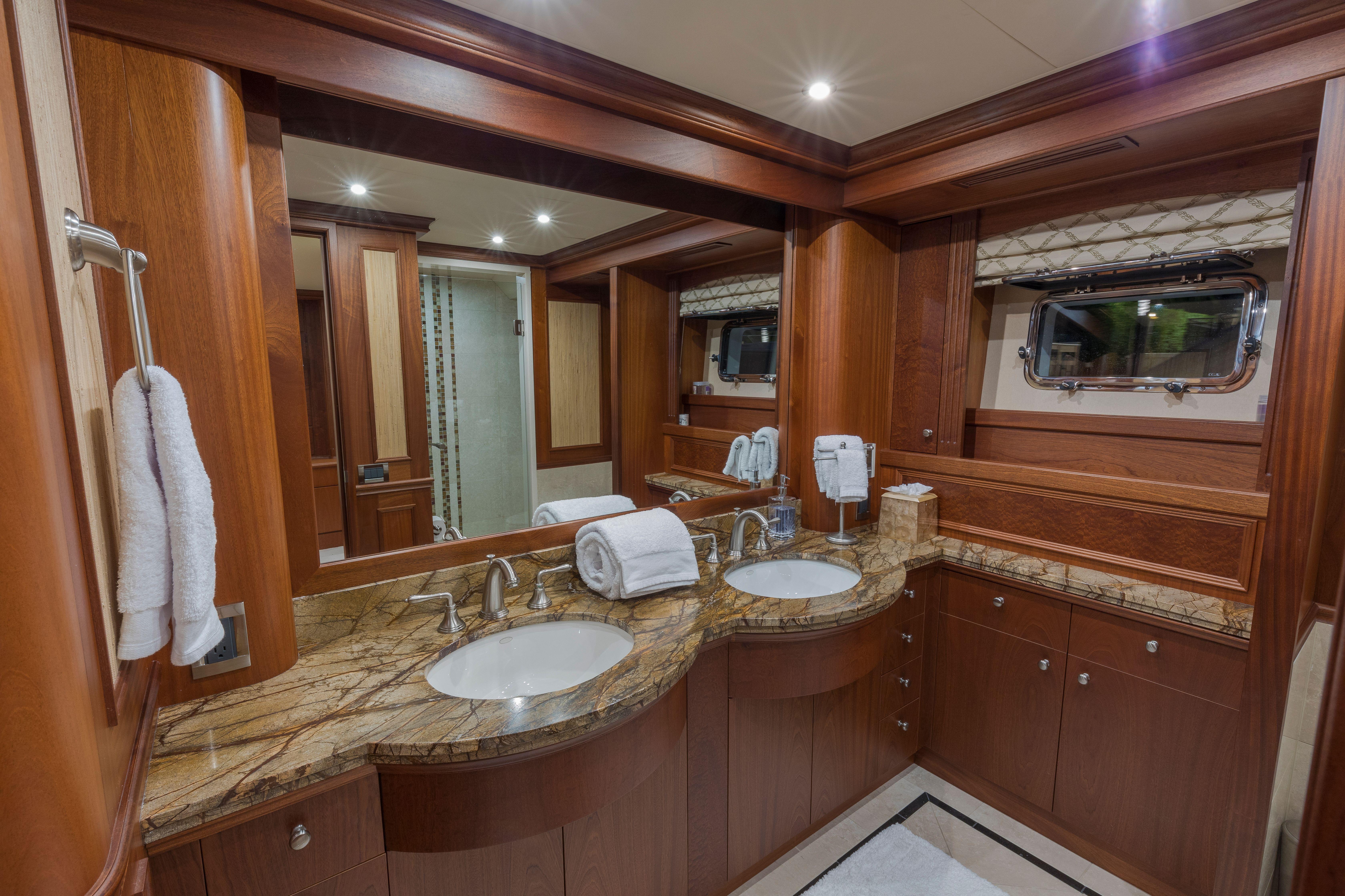 Rayburn-Custom 2007-ANNDRIANNA FL-US-9574424 | Thumbnail