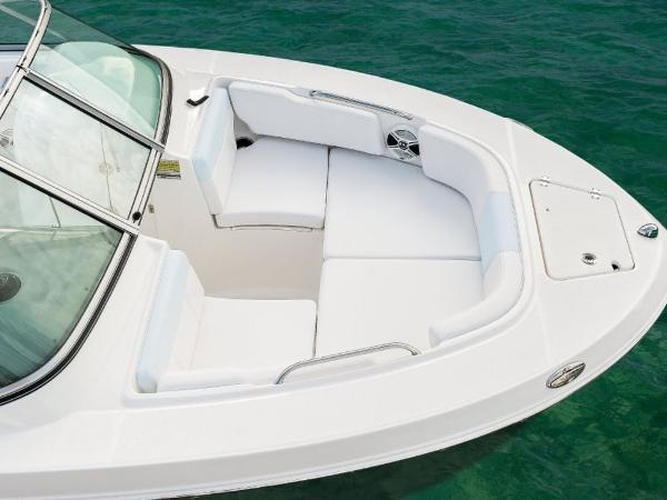 2022 Robalo boat for sale, model of the boat is R207 & Image # 6 of 21