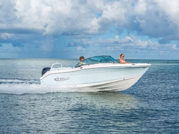 2022 Robalo boat for sale, model of the boat is R207 & Image # 13 of 21