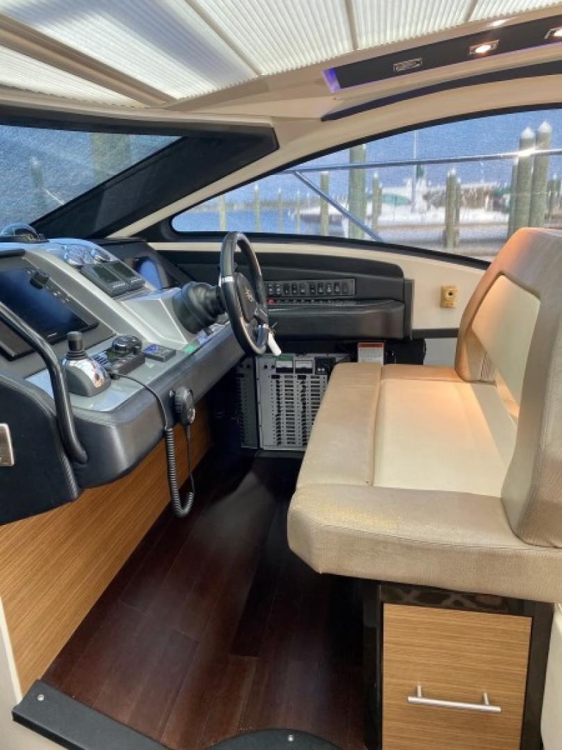 2008 Marquis 40 SC- The Hook- Helm 3