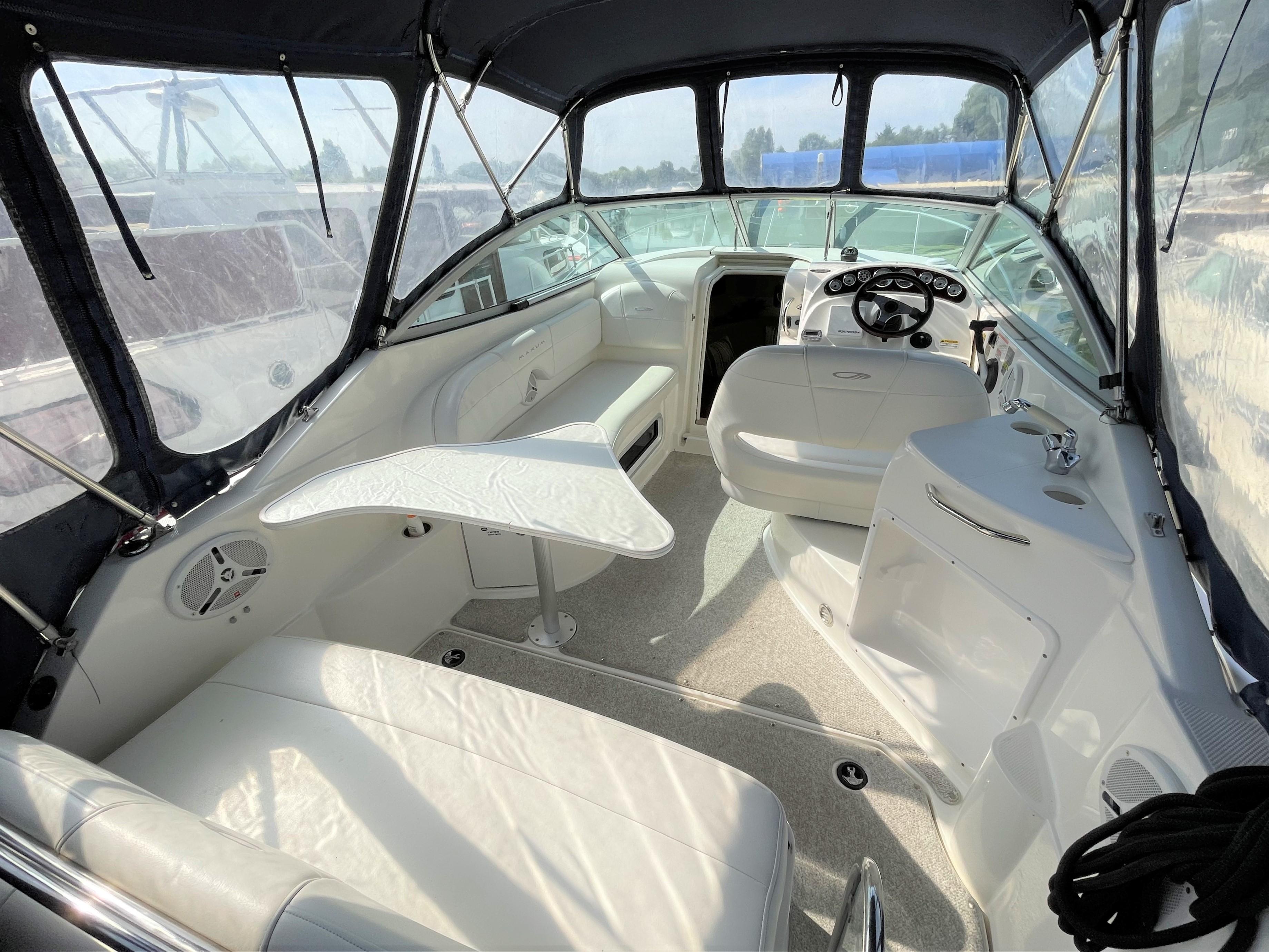 2009 Maxum 2500 SE