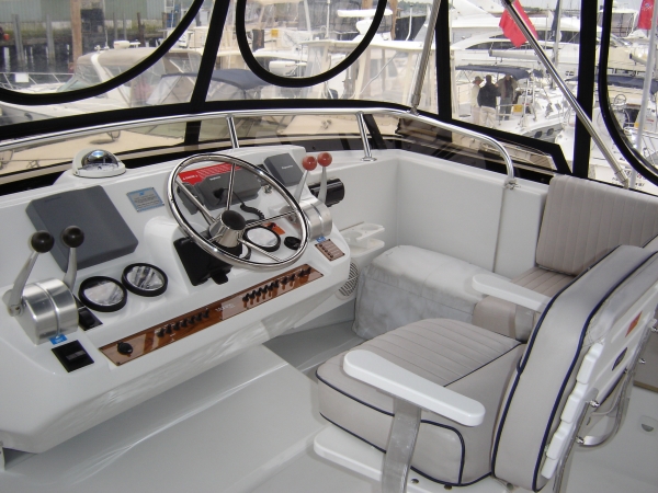 Flybridge captain chair (1)