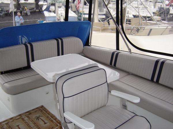 Flybridge seating
