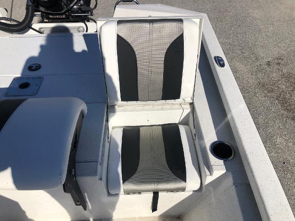 2020 Vexus boat for sale, model of the boat is AVX1980CC & Image # 29 of 32