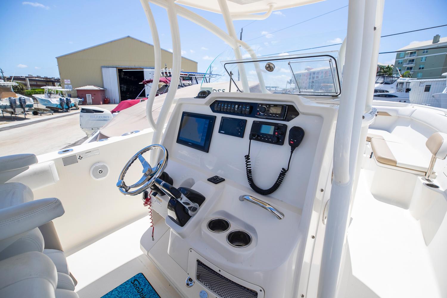 Sailfish 32 Reelized Gain - Helm