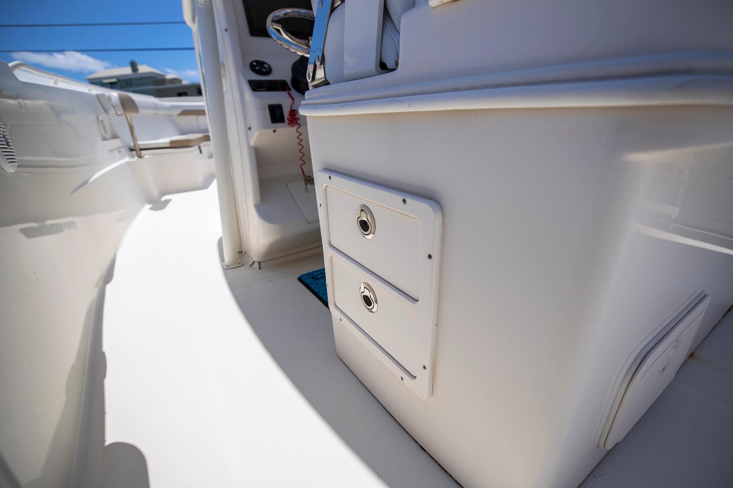 Sailfish 32 Reelized Gain - Port Side