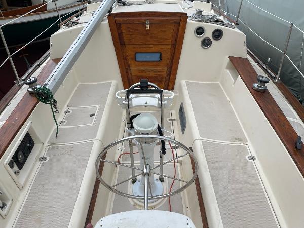 27' Island Packet, Listing Number 100916159, - Photo No. 17