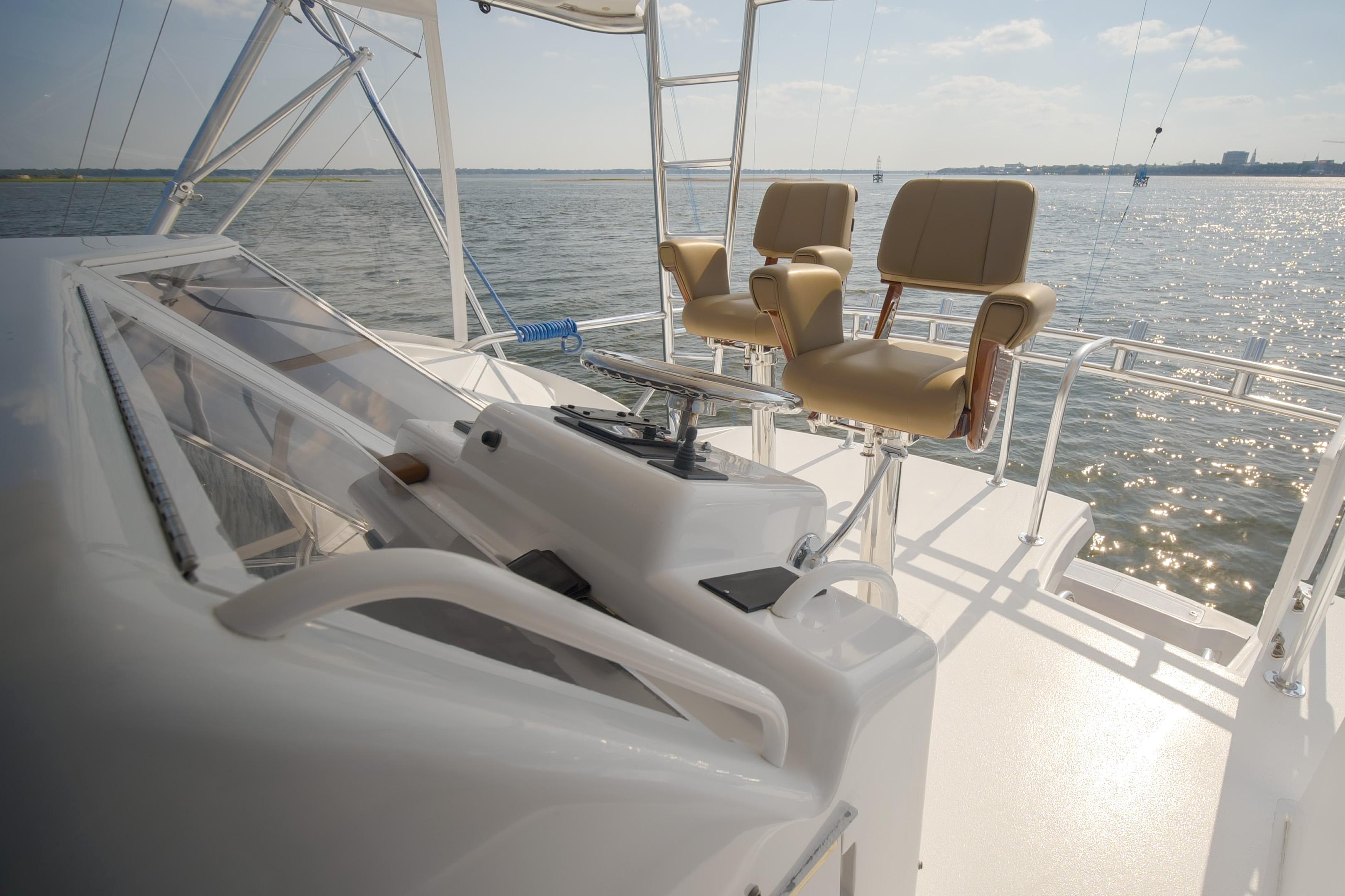 Hatteras 60 Reel Hook Up - Exterior Flybridge