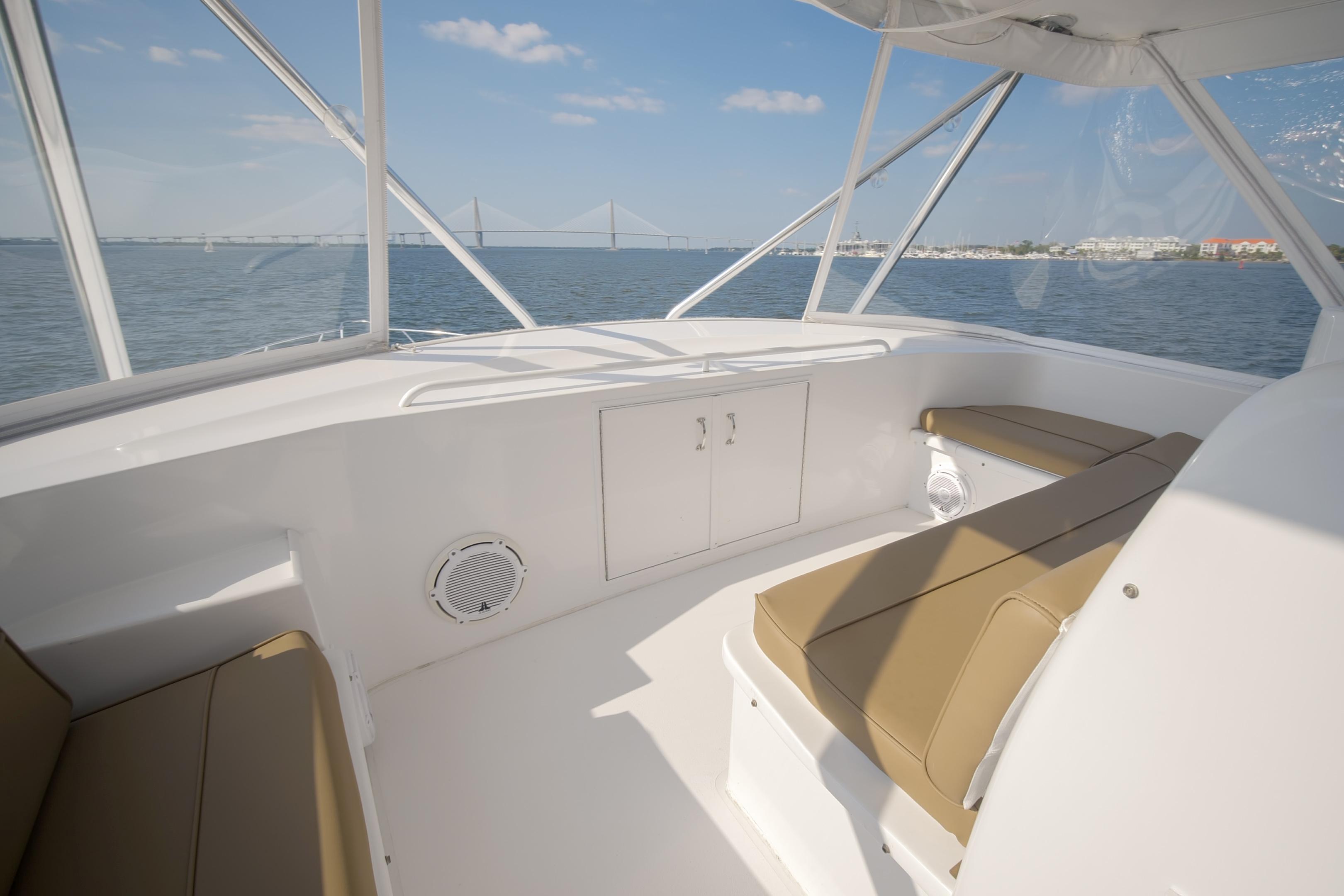 Hatteras 60 Reel Hook Up - Exterior Flybridge