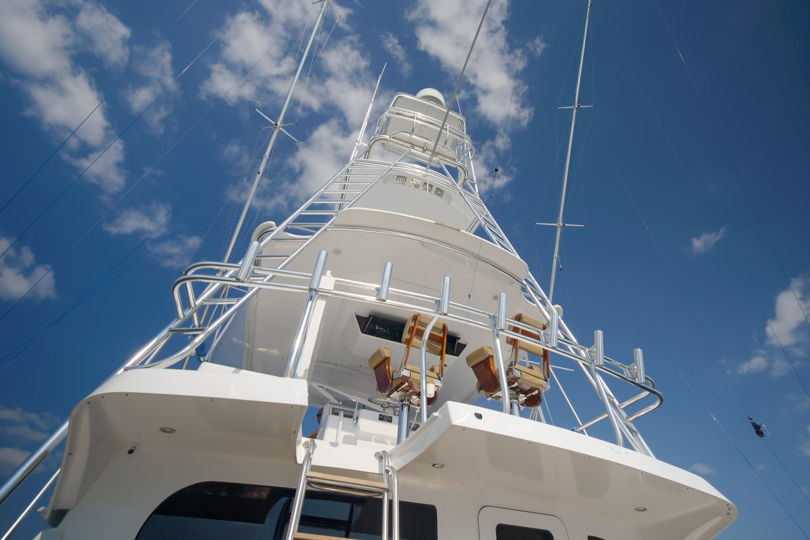 Hatteras 60 Reel Hook Up - Exterior Tower