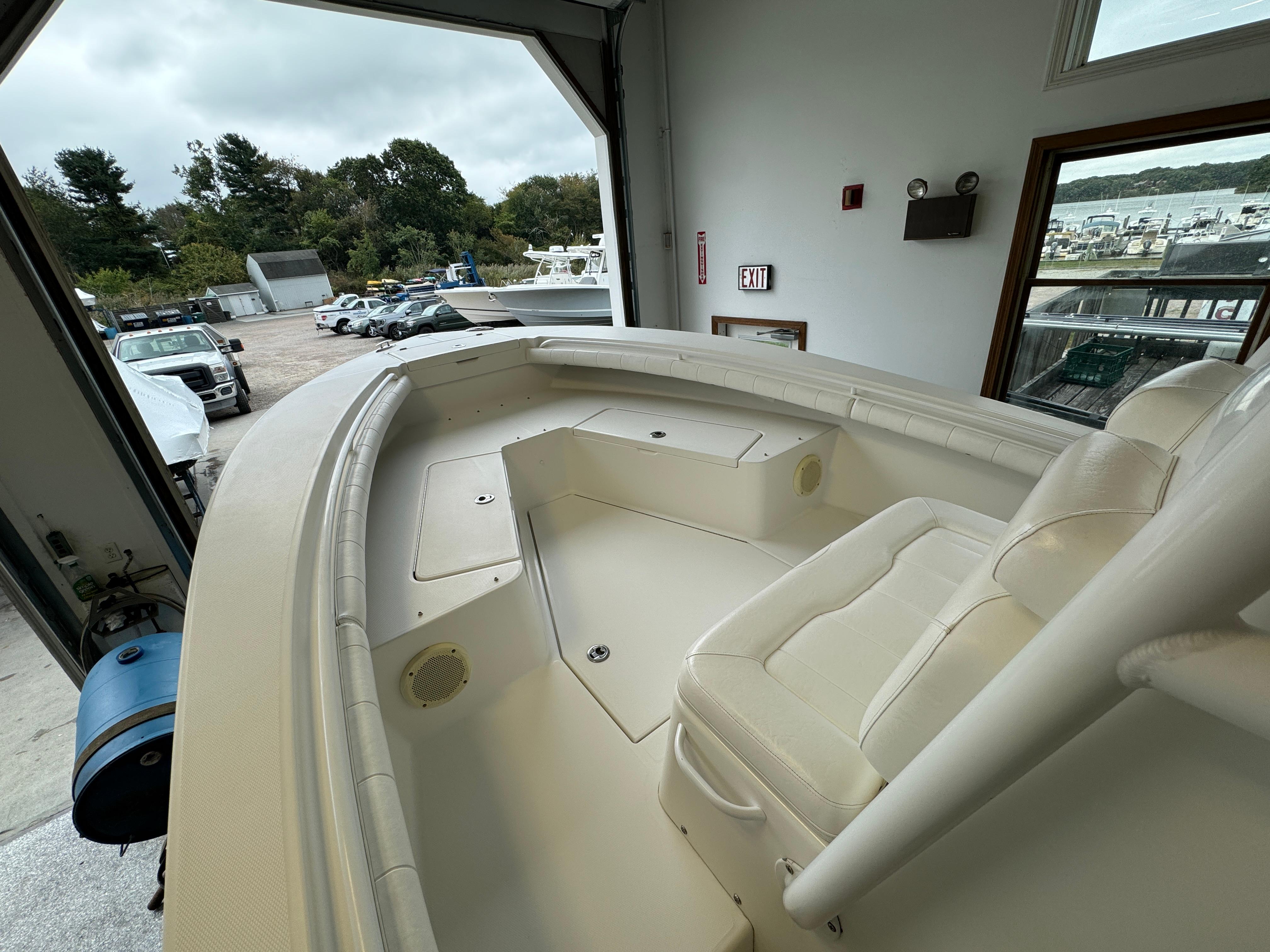2012 Regulator 24 Forward Seating Photo