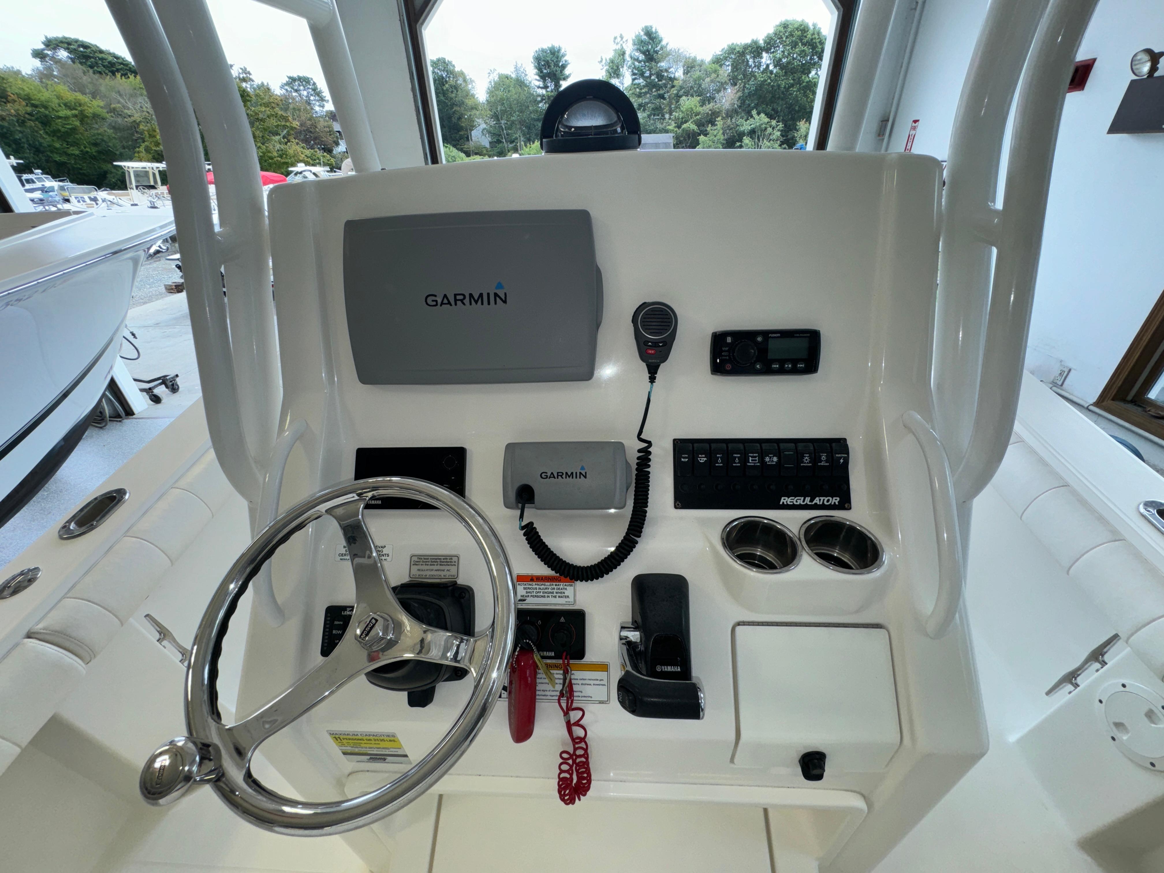 2012 Regulator 24 Forward Seating Photo
