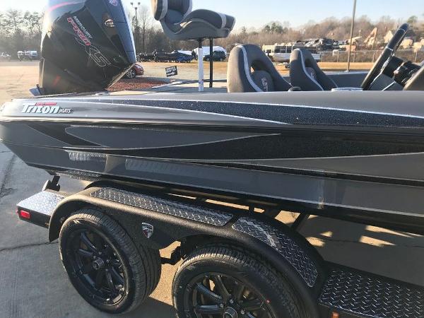 2021 Triton boat for sale, model of the boat is 19 TRX Patriot & Image # 6 of 15