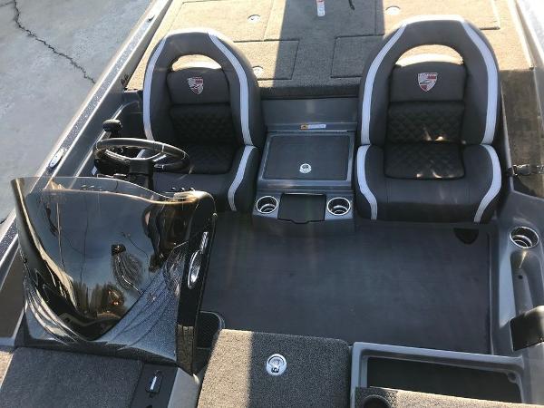 2021 Triton boat for sale, model of the boat is 19 TRX Patriot & Image # 12 of 15
