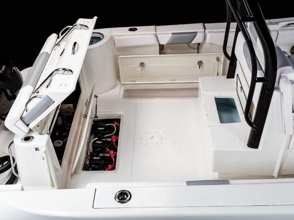 2022 Robalo boat for sale, model of the boat is R302 & Image # 3 of 25