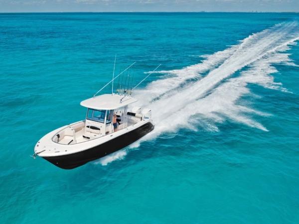 2022 Robalo boat for sale, model of the boat is R302 & Image # 7 of 25