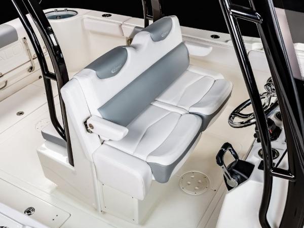 2022 Robalo boat for sale, model of the boat is R302 & Image # 10 of 25