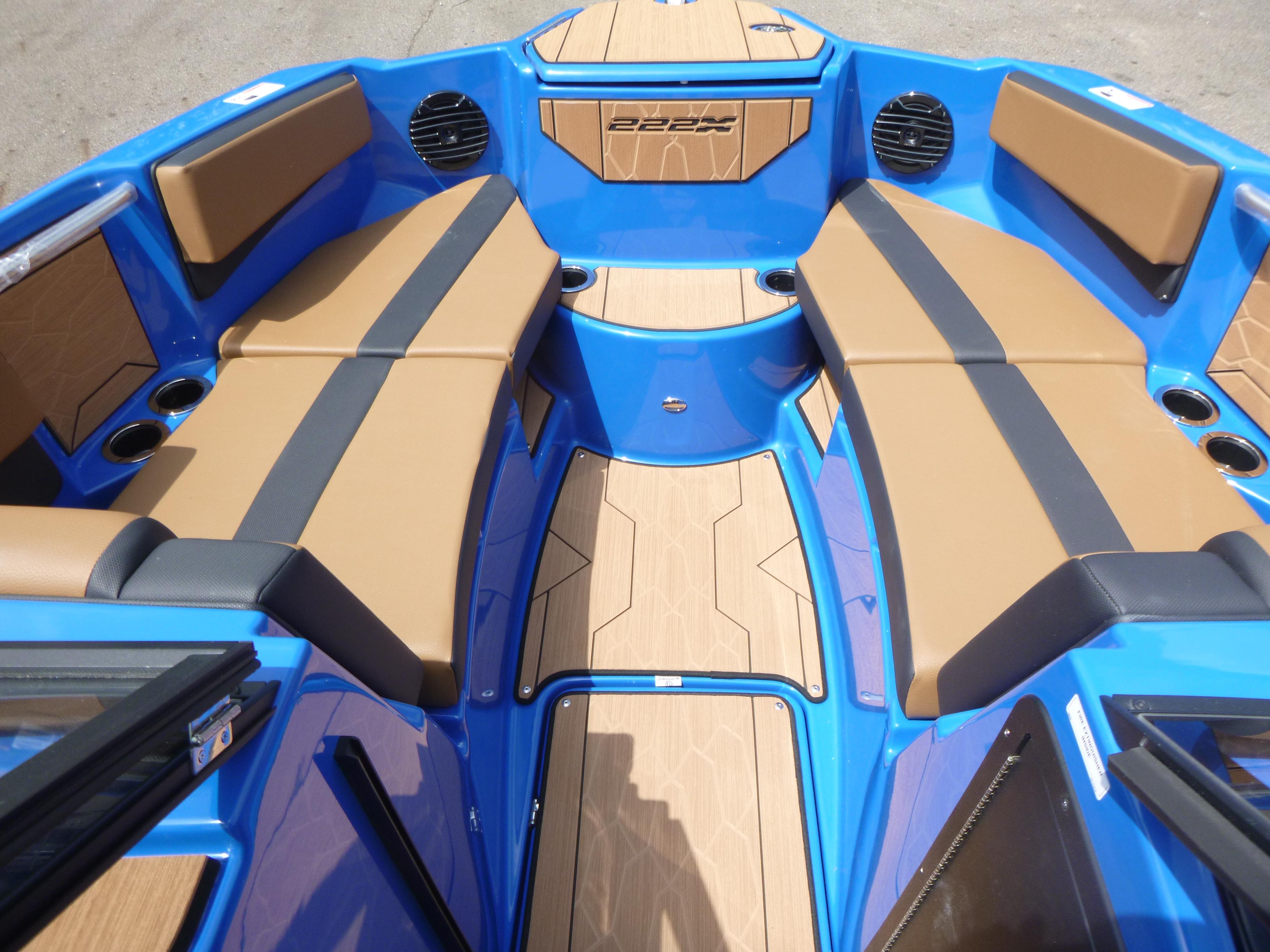 2025 Yamaha Boats 222XD Gallery