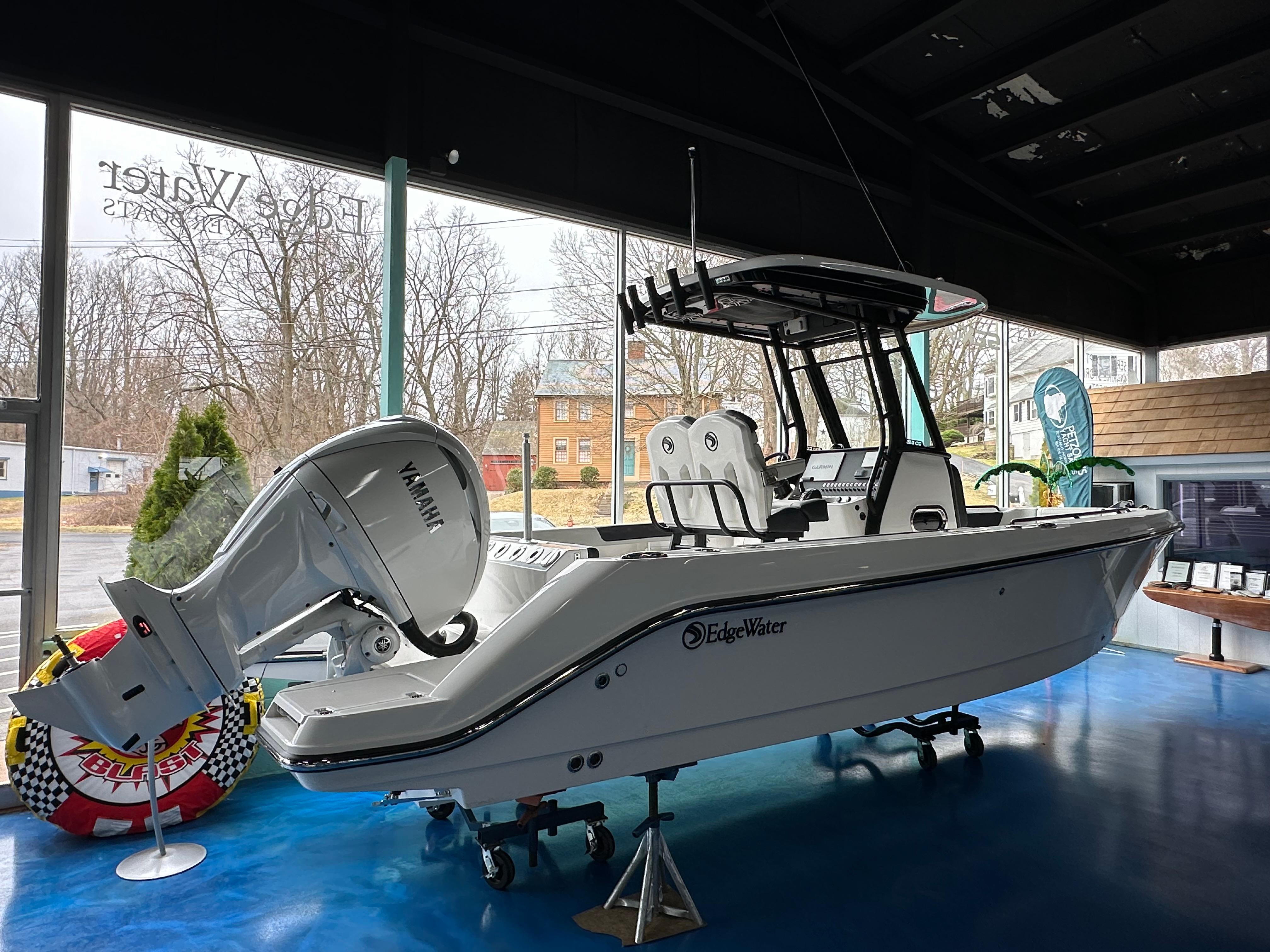 2025 Edgewater 230CC Center Console-5