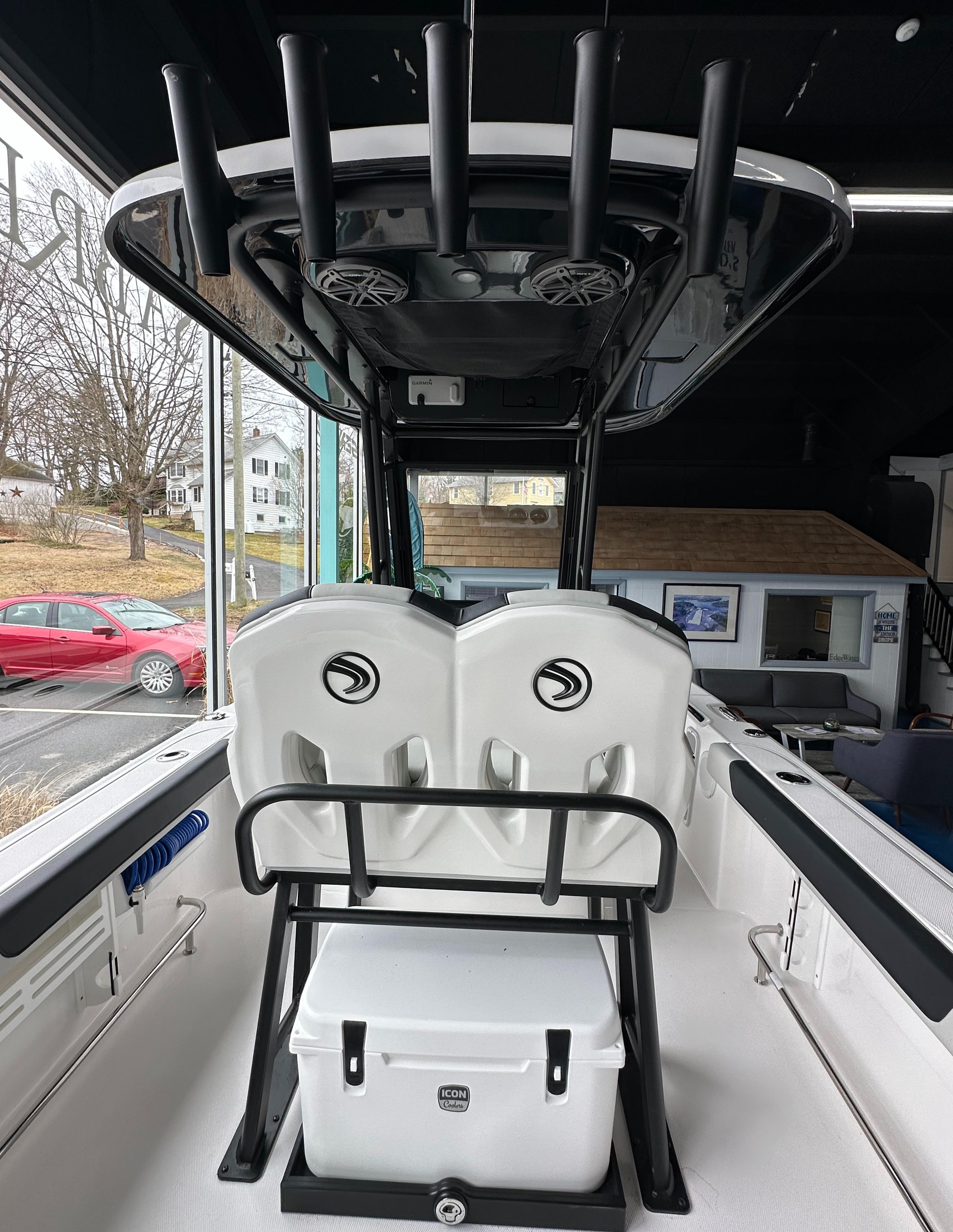 2025 Edgewater 230CC Center Console-13