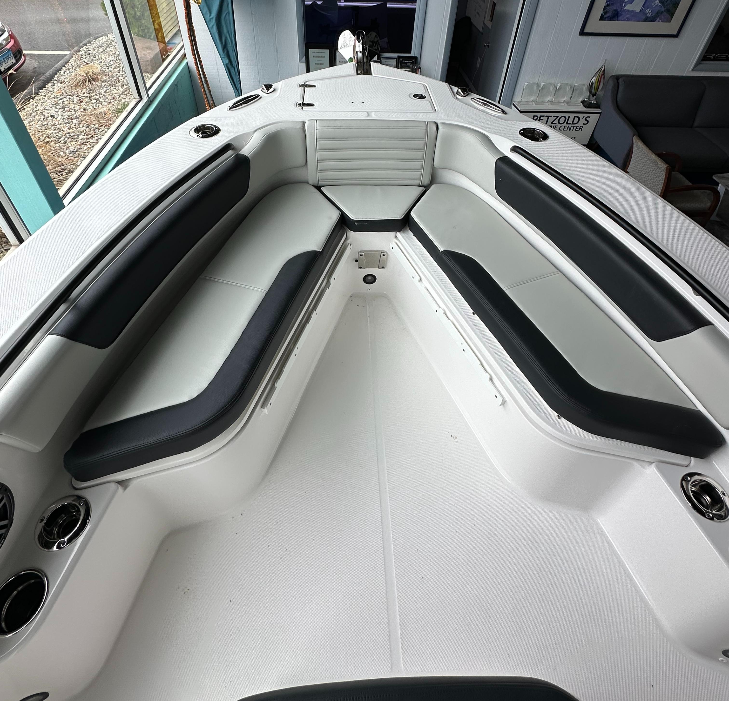 2025 Edgewater 230CC Center Console-21