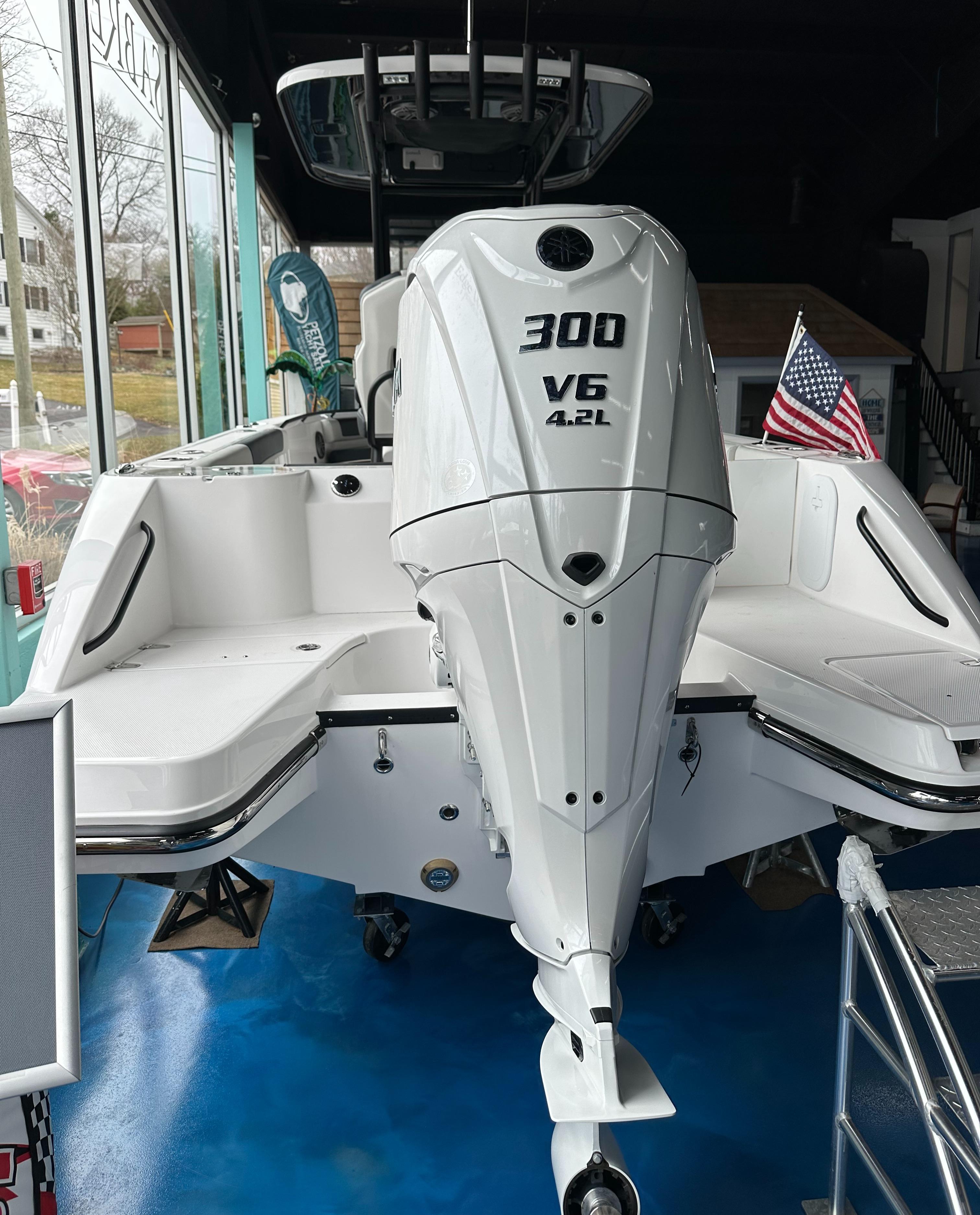 2025 Edgewater 230CC Center Console-7