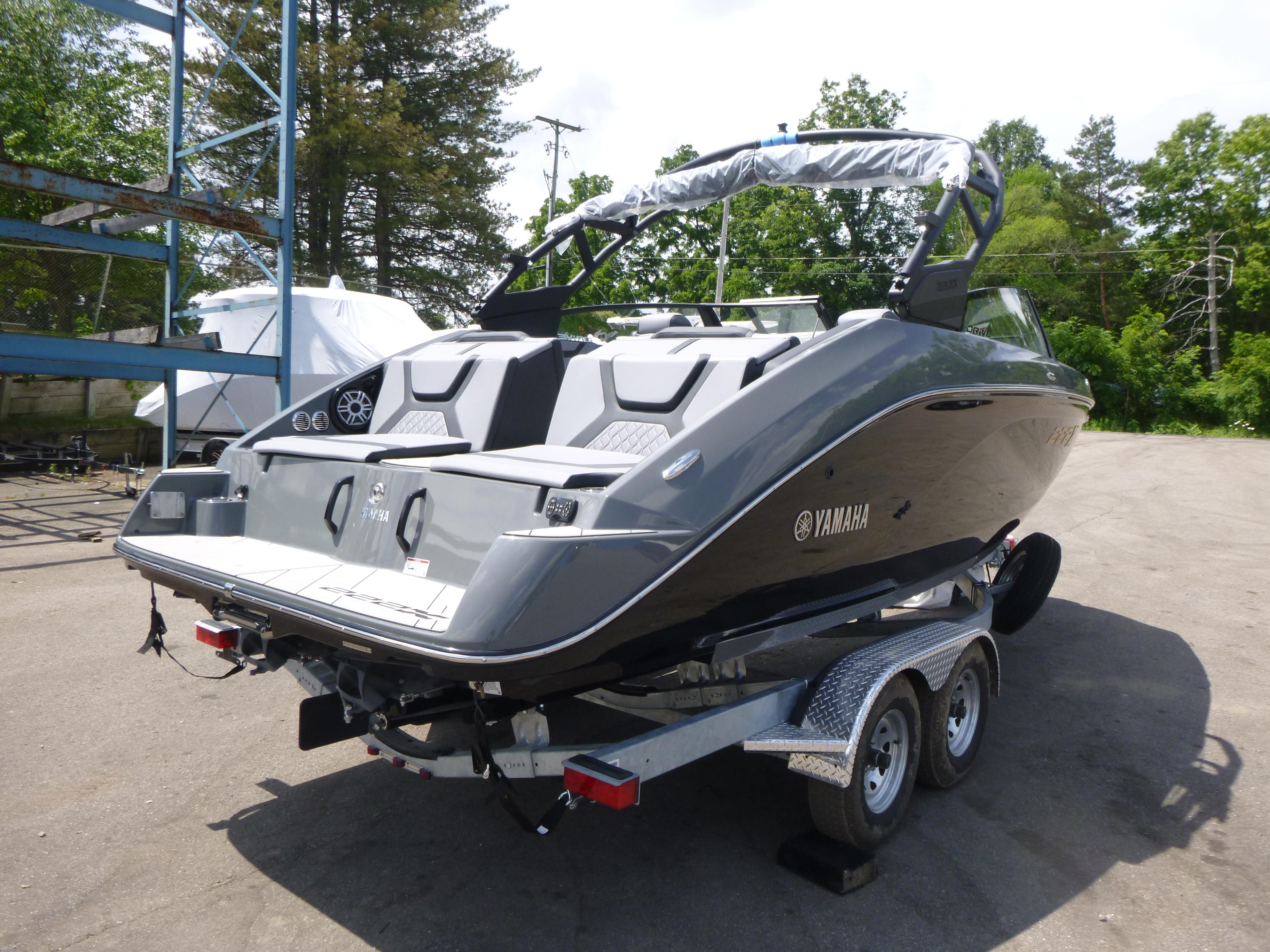2025 Yamaha Boats 222XD Gallery