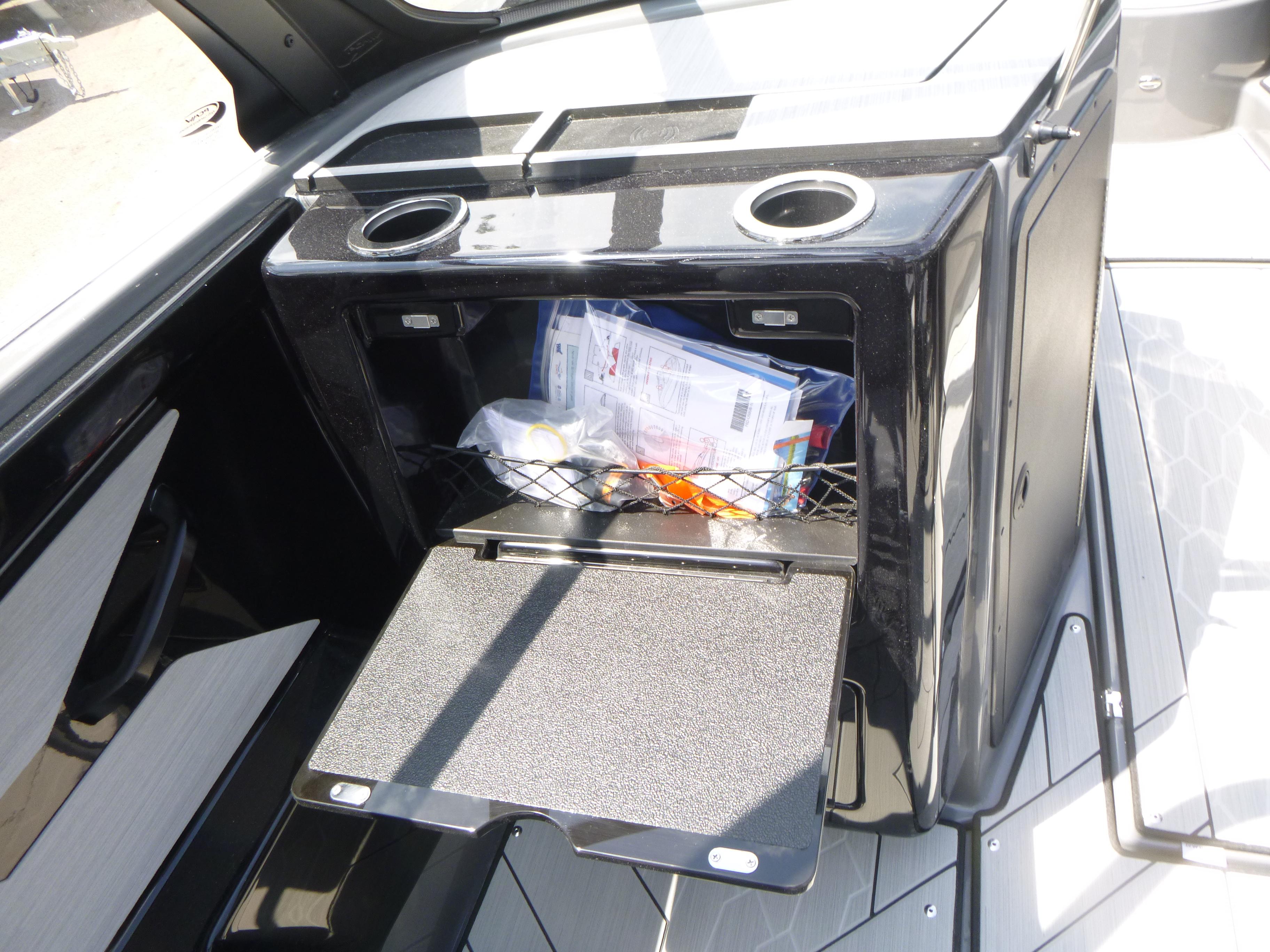 2025 Yamaha Boats 222XD Gallery