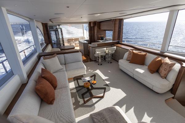 Princess Motor Yacht Sales - Used Princess Y72 - 1 Eighth Share
