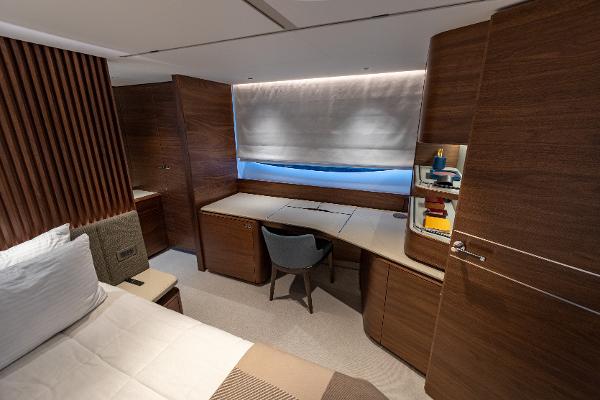 Princess Motor Yacht Sales - Used Princess Y72 - 1 Eighth Share