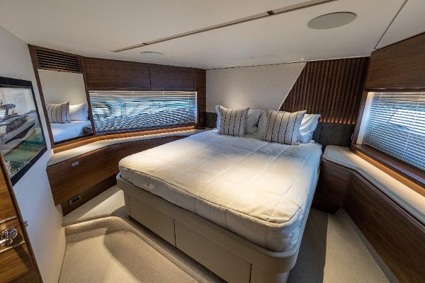 Princess Motor Yacht Sales - Used Princess Y72 - 1 Eighth Share