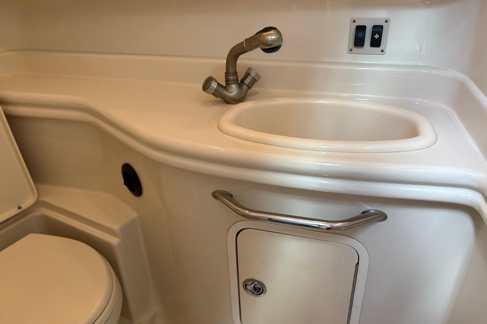 NJ 10383 MD Knot 10 Yacht Sales NJ 10383 MD Knot 10 Yacht Sales